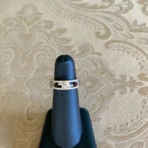 Authentic Gucci GG  Ring Sterling Silver Size 6